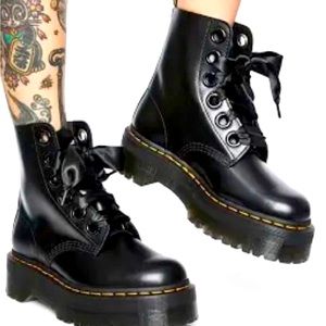 Dr Martens Molly Quad Boots
